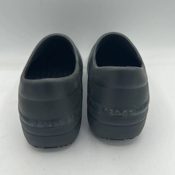 women's 10 CROCS work Neria Pro II graphic slip resistant clogs black leopard - Picture 3 of 5